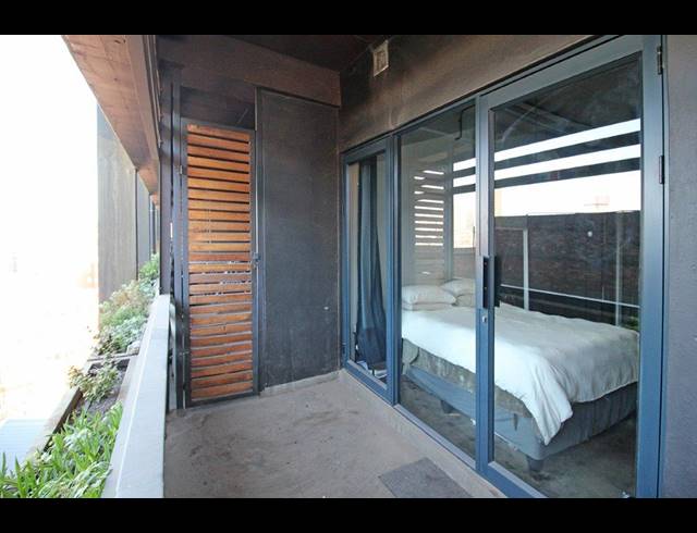 0.5 BEDROOM APARTMENT FOR SALE IN MABONENG
